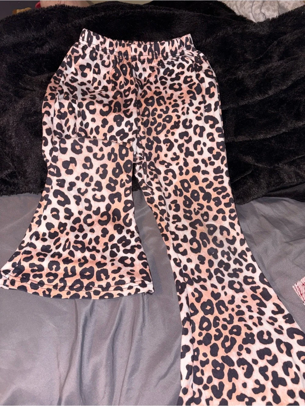 Pants and shirts bundle sizes 6-7 yrs